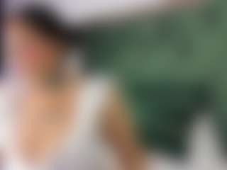 Live cam show with Aurelia Walker - Lesbian on UwU Esports