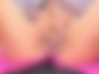 Live cam show with Aurelia Walker - Gagging on Camsoda