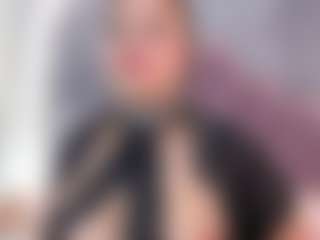 Live cam show with Aurelia Walker - Body Massage on Camsoda