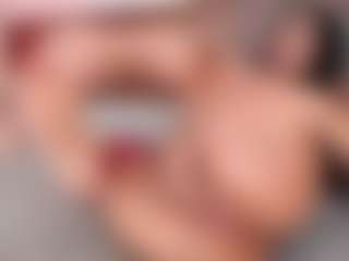 Luna-Rousse's Live Sex Cam Show