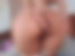 Luna-Rousse's Live Sex Cam Show