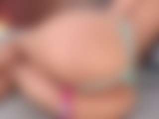 Luna-Rousse's Live Sex Cam Show