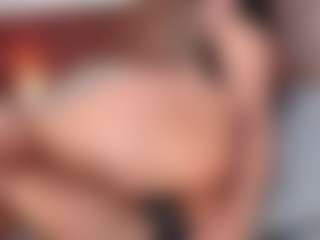 Luna-Rousse's Live Sex Cam Show