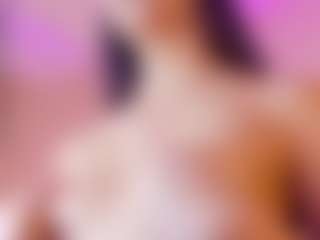 Live cam show with ThinPrincesss - College Mature on livesuperchat.net
