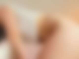 Live cam show with Abigail-lady - Handjob on CamClone