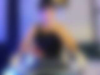 Live cam show with SalvatoreBenford - Brown Hair on Camsoda