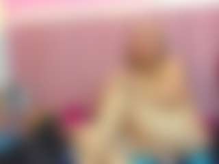 Queen's Live Sex Cam Show