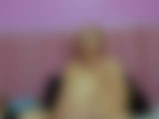 Queen's Live Sex Cam Show