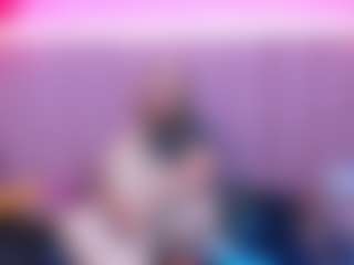 Live cam show with Queen - Large Tits on Camsoda