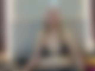 Live cam show with Queen - Small Tits on xxxlivecams.org