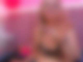 Live cam show with Queen - Spank on Camsoda