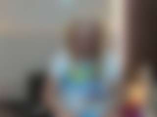 Live cam show with Queen - Big Tits on CamClone
