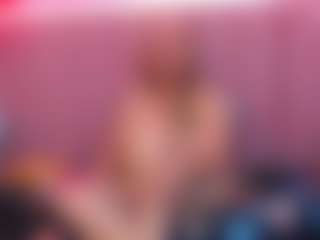 Live cam show with Queen - Blonde Hair on Camsoda
