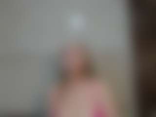 Live cam show with Queen - Large Tits on Uber Horny