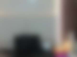 Live cam show with Queen - Green Eyes on xxxlivecams.org