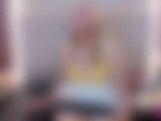Live cam show with Queen - Big Tits on CamwithHer