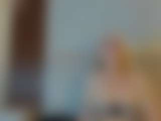 Live cam show with Queen - Drinking on fuck-show.com
