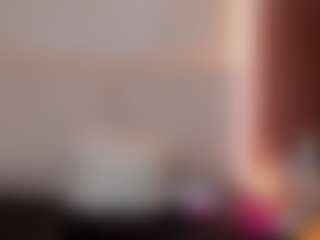 Live cam show with Queen - Drinking on Pornisteam.com