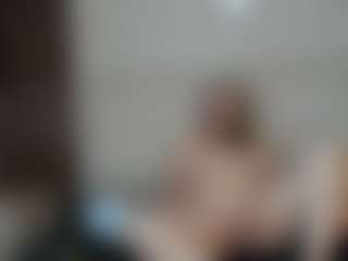 Live cam show with Queen - Drinking on Cam Slut