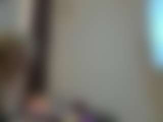 Live cam show with Queen Star - HD on slutload