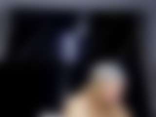 Live cam show with Queen Star - Drinking on WildCum