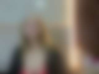 Live cam show with Queen Star - Small Tits on Camsoda