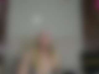 Live cam show with Queen Star - Drinking on Camming Site