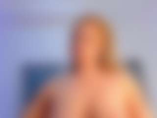 Live cam show with Mahiamontenegro - Anal MILF on livesuperchat.net