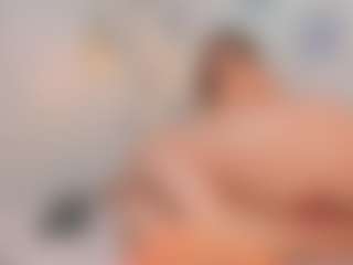 Live cam show with Mahiamontenegro - Blonde Hair Middle Aged on Camsoda