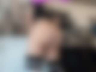 Live cam show with River808 - Snowbunny on Spunkpage