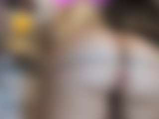 Live cam show with River Baby - Snowbunny on Fling VIP Chat