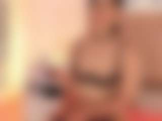 GahiaBelucci's Live Sex Cam Show