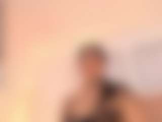 GahiaBelucci's Live Sex Cam Show