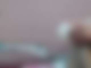 Live cam show with luna-hawks - Spank on TeamSkeetLive