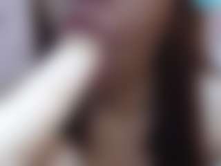 Live cam show with luna-hawks - Camel Toe on intimatelivegirls.com