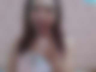 Live cam show with luna-hawks - Thick on Latina Girls