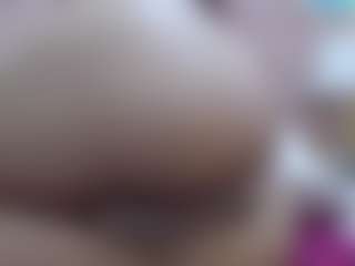 Live cam show with luna-hawks - Thick on friskycurves.com