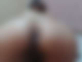 Live cam show with luna-hawks - Camel Toe on TastyBlacksLive