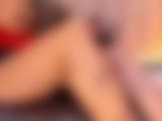 Live cam show with AnnaaBrooks - Petite MILF on Instabang