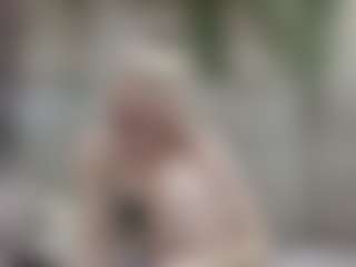 Live cam show with MeganLora9 - Petite on Free Soda