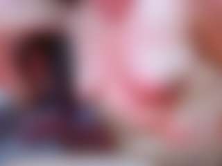 naya-10 MILF webcam performer live streaming