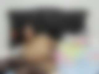Live cam show with naya-10 - Camel Toe on LiveSexCams6
