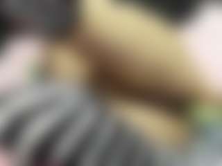 naya-10 MILF webcam performer live streaming