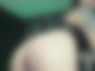 Live cam show with Marie - Butt Plug on Camsoda