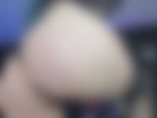 Live cam show with Marie - Butt Plug on Dolls Live