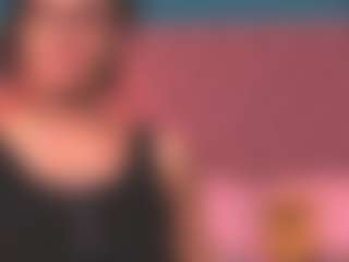Live cam show with queendiabla - Athletic Amateur on Dolls Live