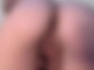 HienLeggans's Live Sex Cam Show