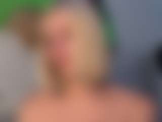 HienLeggans's Live Sex Cam Show