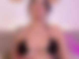 Isabella-Monroe's Live Sex Cam Show