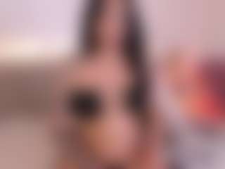 Live cam show with Isabella-Monroe - Anal on live18s.com